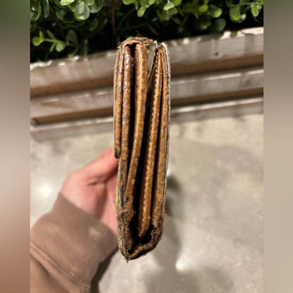 Gucci Continental Wallet - Picture 16 of 16